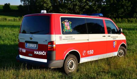 Celopřevek vozidla + označení vozidla vč. nápadného značení + tónování skel ÷ 02 | Hasiči Radkov
